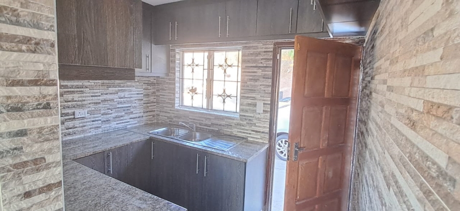 2 Bedroom Property for Sale in Dawncrest KwaZulu-Natal