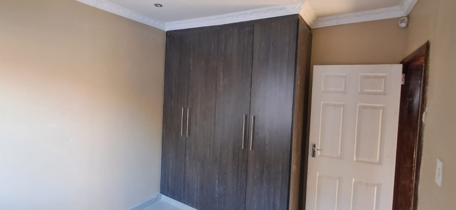2 Bedroom Property for Sale in Dawncrest KwaZulu-Natal