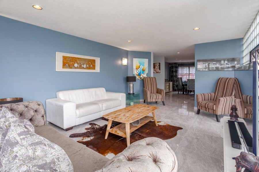 5 Bedroom Property for Sale in Reservoir Hills KwaZulu-Natal