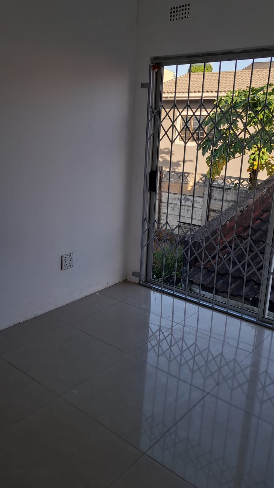 To Let 2 Bedroom Property for Rent in Sunford KwaZulu-Natal