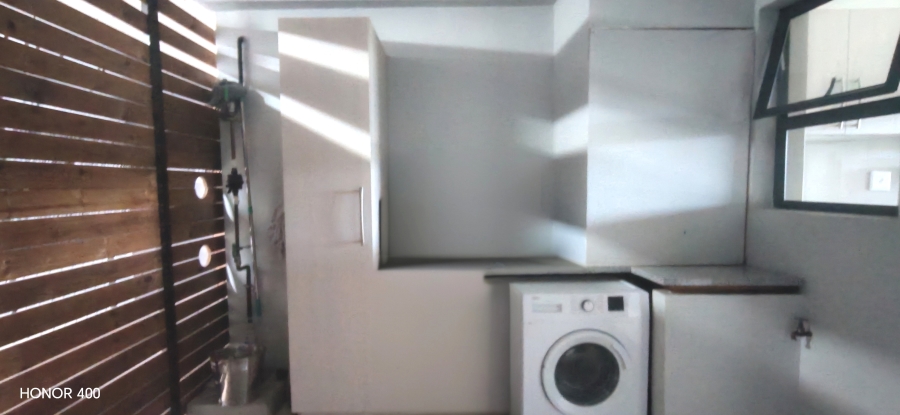 To Let 2 Bedroom Property for Rent in Umhlanga Ridge KwaZulu-Natal