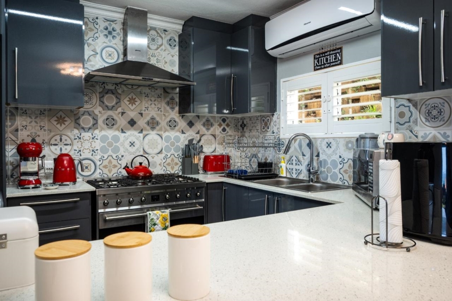 To Let 3 Bedroom Property for Rent in Thompsons Bay KwaZulu-Natal