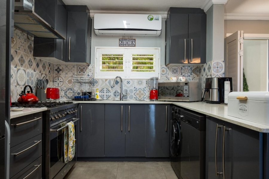 To Let 3 Bedroom Property for Rent in Thompsons Bay KwaZulu-Natal