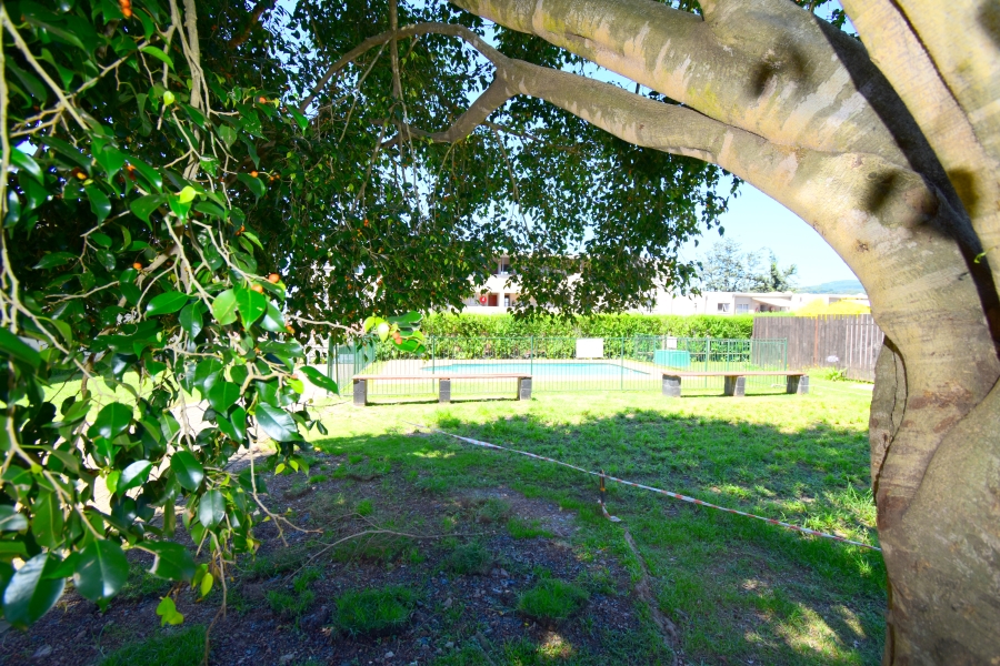 1 Bedroom Property for Sale in Chase Valley KwaZulu-Natal