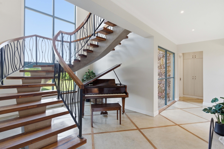 6 Bedroom Property for Sale in Alverstone KwaZulu-Natal