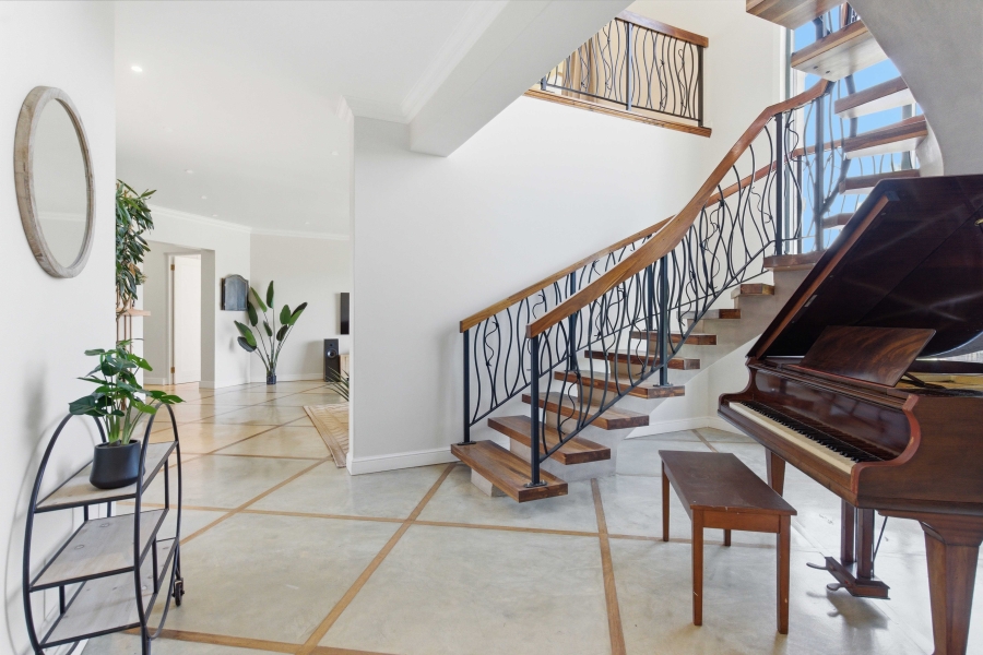 6 Bedroom Property for Sale in Alverstone KwaZulu-Natal