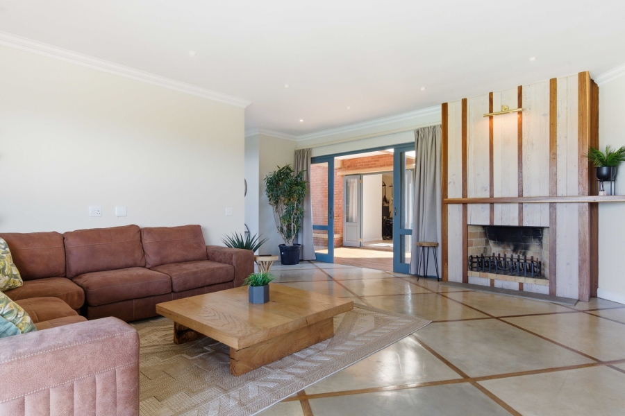 6 Bedroom Property for Sale in Alverstone KwaZulu-Natal