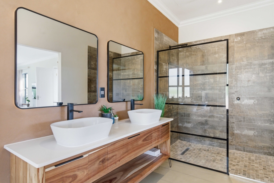 6 Bedroom Property for Sale in Alverstone KwaZulu-Natal