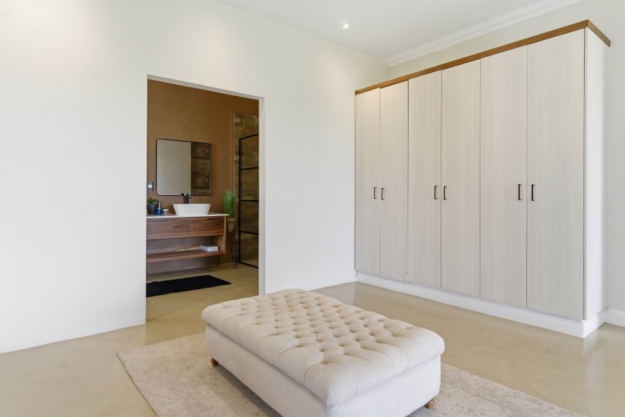 6 Bedroom Property for Sale in Alverstone KwaZulu-Natal