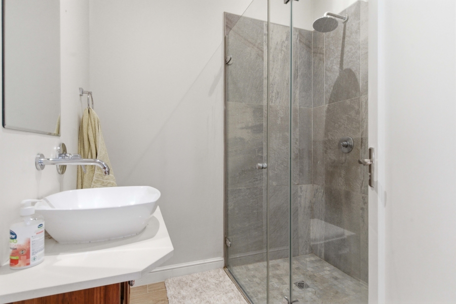 6 Bedroom Property for Sale in Alverstone KwaZulu-Natal