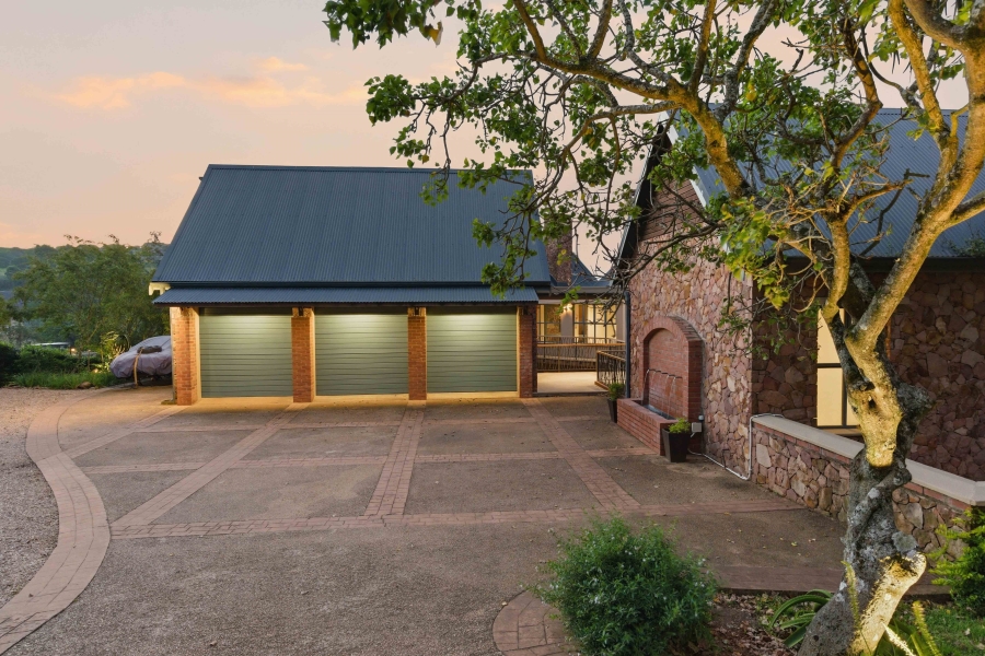 6 Bedroom Property for Sale in Alverstone KwaZulu-Natal