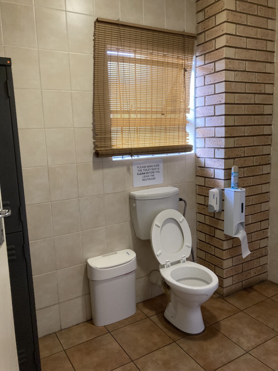 To Let Commercial Property for Rent in Mahogany Ridge KwaZulu-Natal