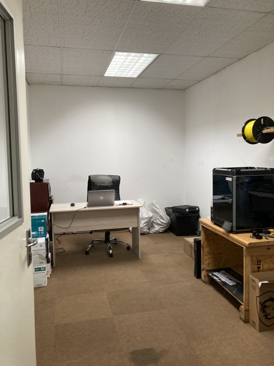 To Let Commercial Property for Rent in Mahogany Ridge KwaZulu-Natal