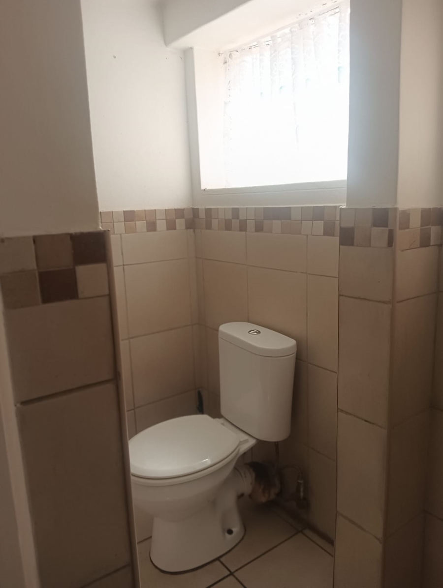 To Let 5 Bedroom Property for Rent in Pelham KwaZulu-Natal