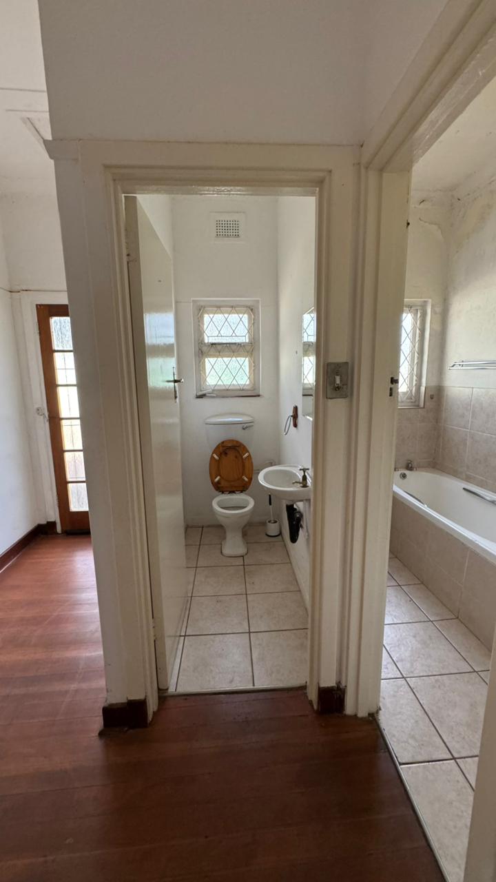 To Let 2 Bedroom Property for Rent in Scottsville KwaZulu-Natal