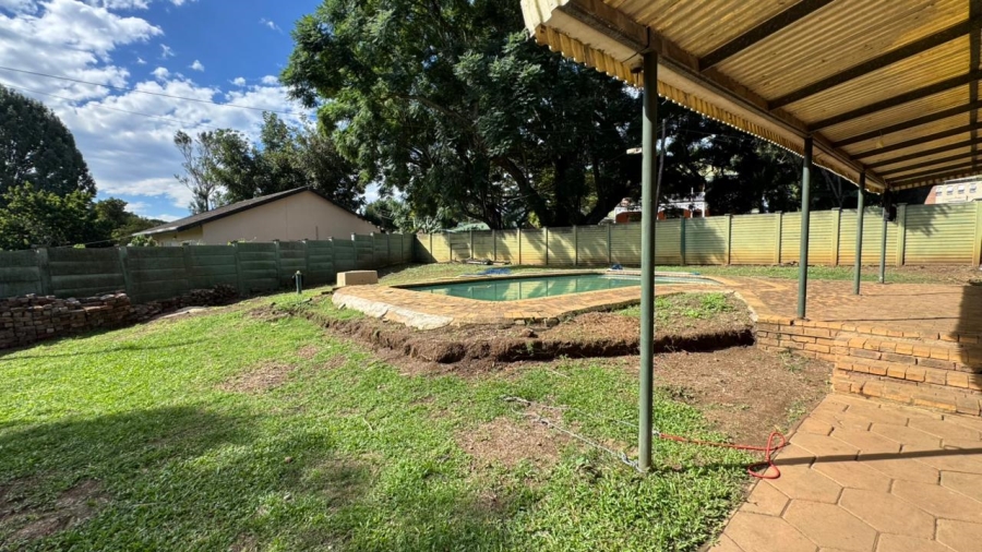 To Let 2 Bedroom Property for Rent in Scottsville KwaZulu-Natal