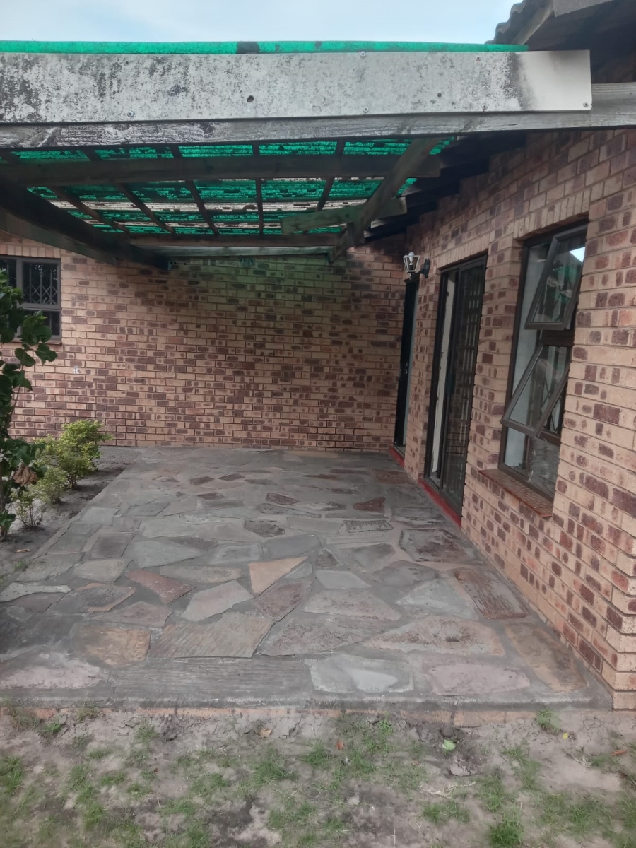 3 Bedroom Property for Sale in Esikhawini KwaZulu-Natal