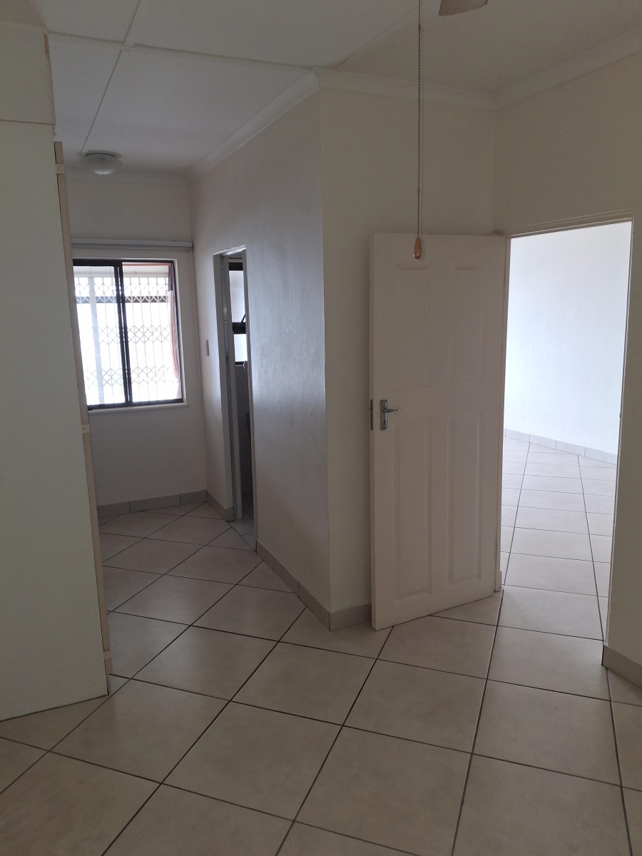 2 Bedroom Property for Sale in Manaba Beach KwaZulu-Natal