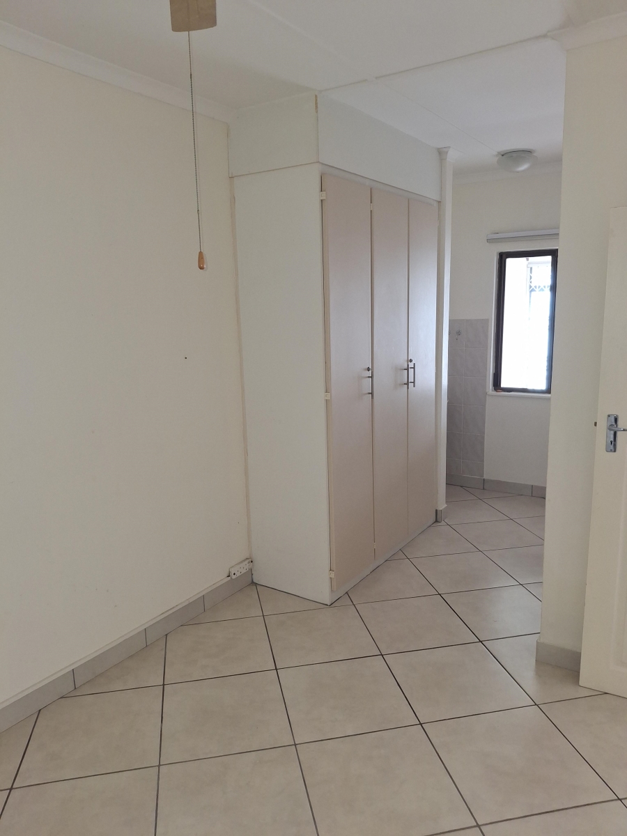 2 Bedroom Property for Sale in Manaba Beach KwaZulu-Natal