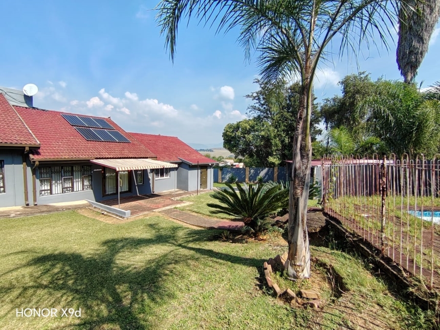 4 Bedroom Property for Sale in Aviary Hill KwaZulu-Natal
