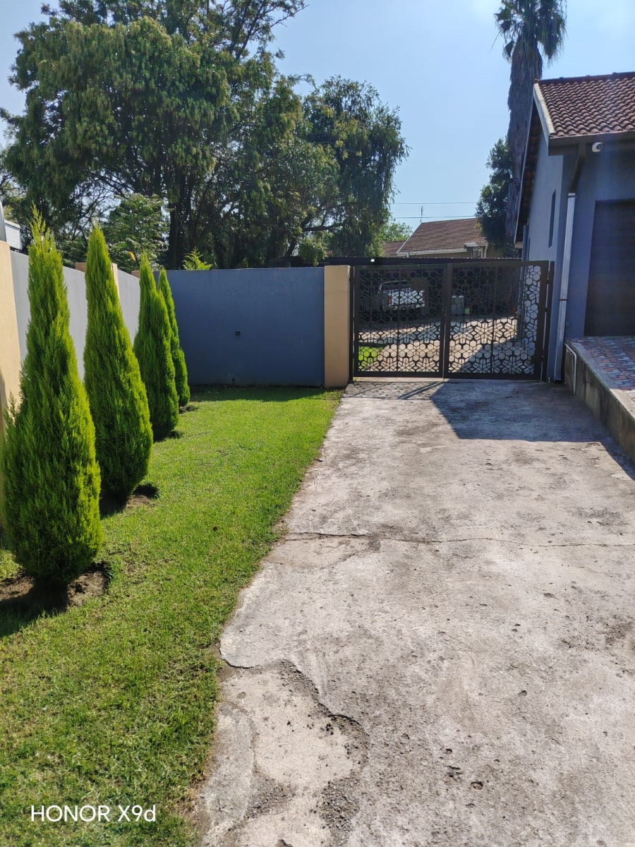 4 Bedroom Property for Sale in Aviary Hill KwaZulu-Natal