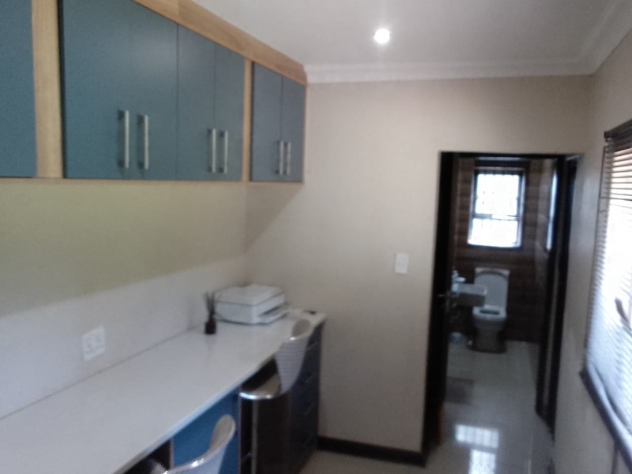 4 Bedroom Property for Sale in Aviary Hill KwaZulu-Natal