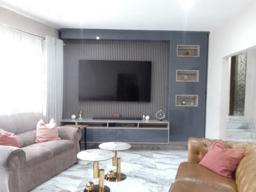 4 Bedroom Property for Sale in Aviary Hill KwaZulu-Natal