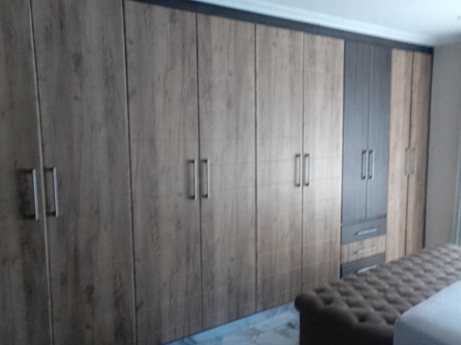 4 Bedroom Property for Sale in Aviary Hill KwaZulu-Natal