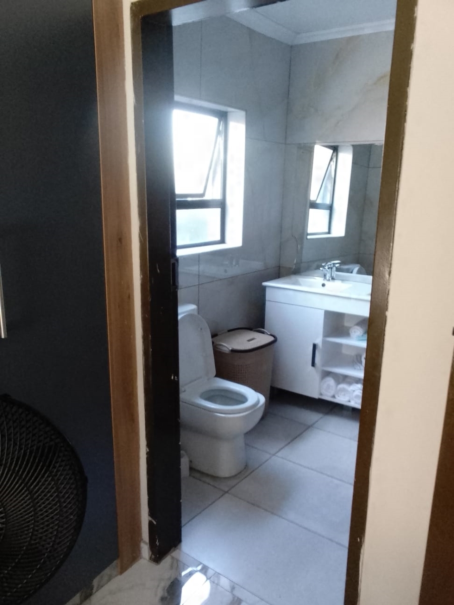 4 Bedroom Property for Sale in Aviary Hill KwaZulu-Natal