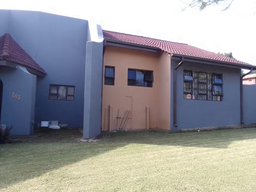 4 Bedroom Property for Sale in Aviary Hill KwaZulu-Natal