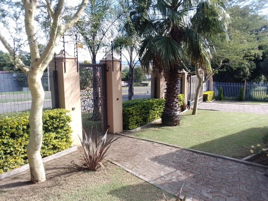 4 Bedroom Property for Sale in Aviary Hill KwaZulu-Natal