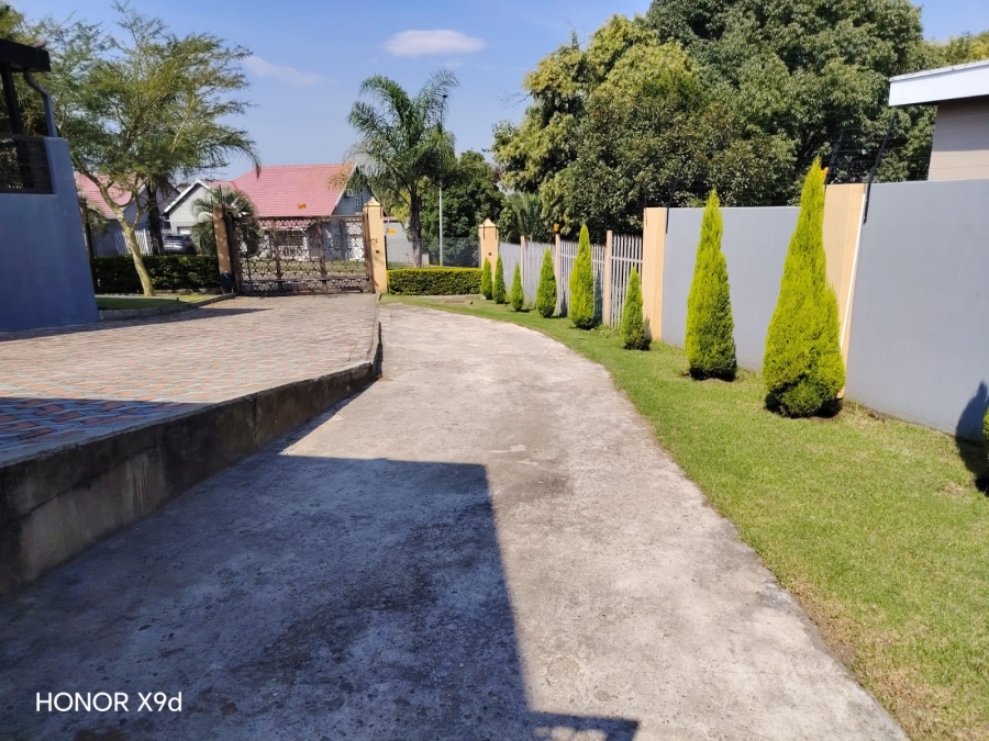 4 Bedroom Property for Sale in Aviary Hill KwaZulu-Natal