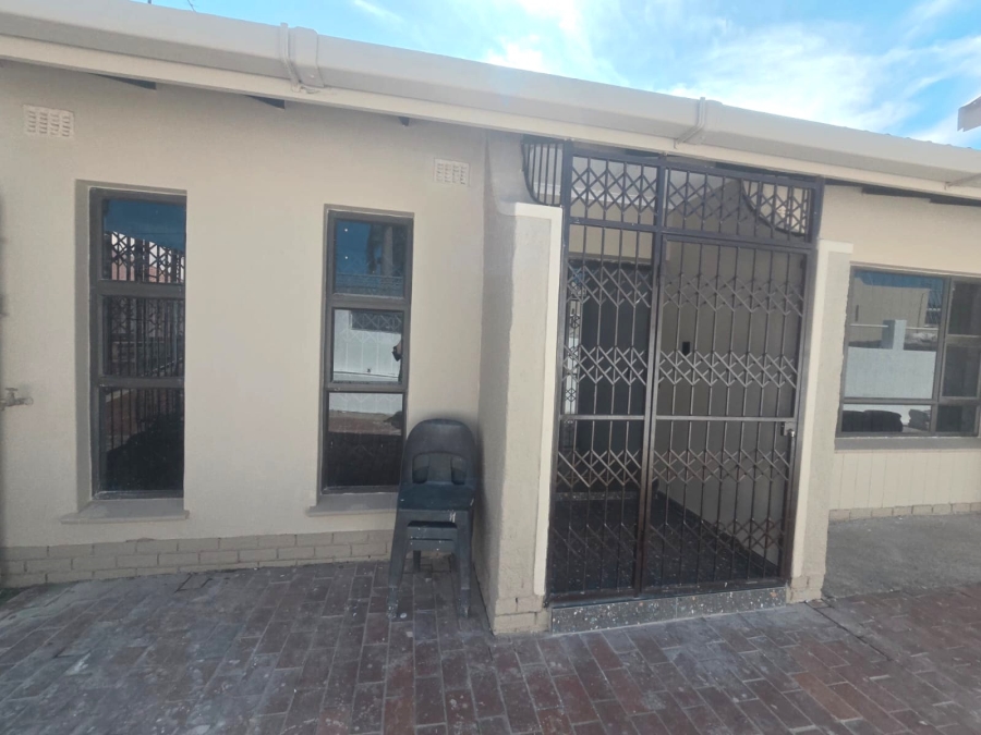 To Let 3 Bedroom Property for Rent in Avoca KwaZulu-Natal