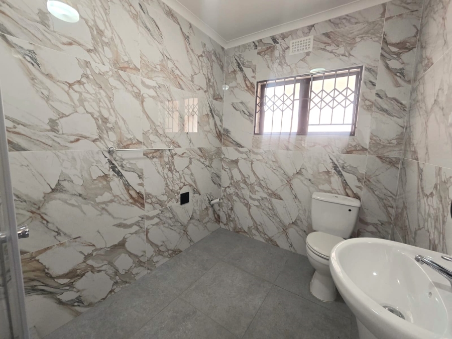 To Let 3 Bedroom Property for Rent in Avoca KwaZulu-Natal