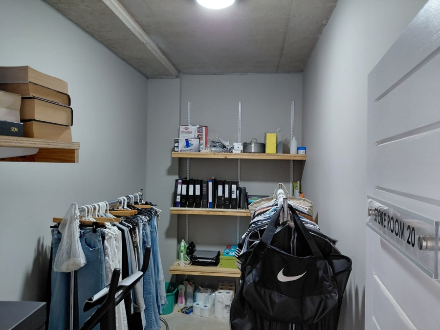 To Let 1 Bedroom Property for Rent in La Lucia KwaZulu-Natal