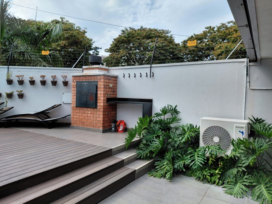 To Let 1 Bedroom Property for Rent in La Lucia KwaZulu-Natal