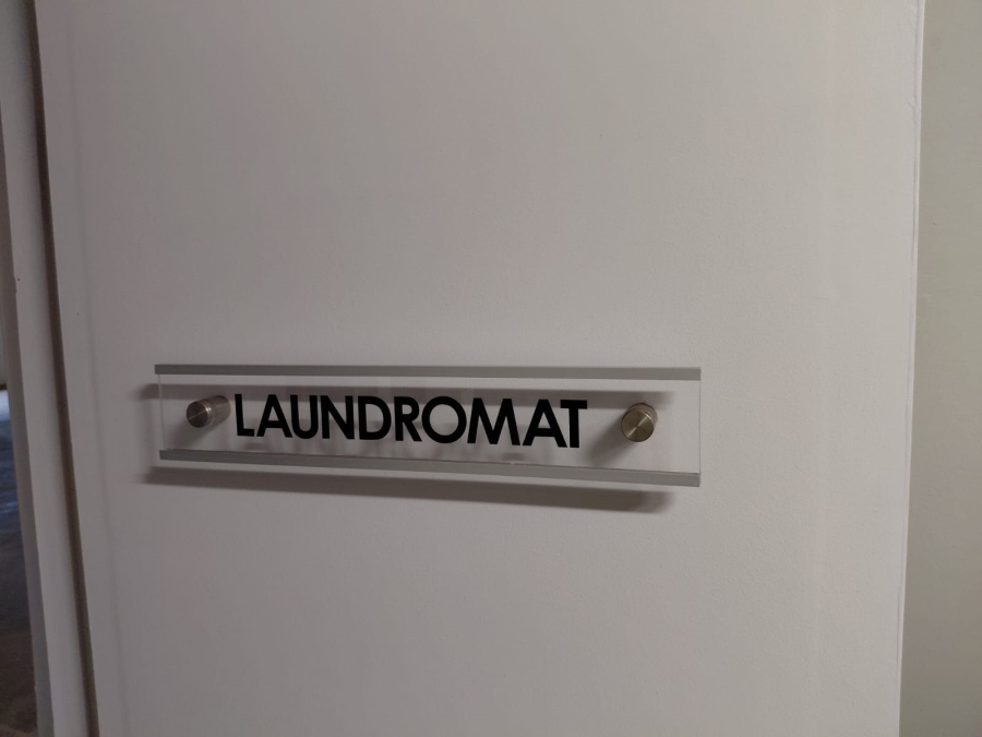 To Let 1 Bedroom Property for Rent in La Lucia KwaZulu-Natal