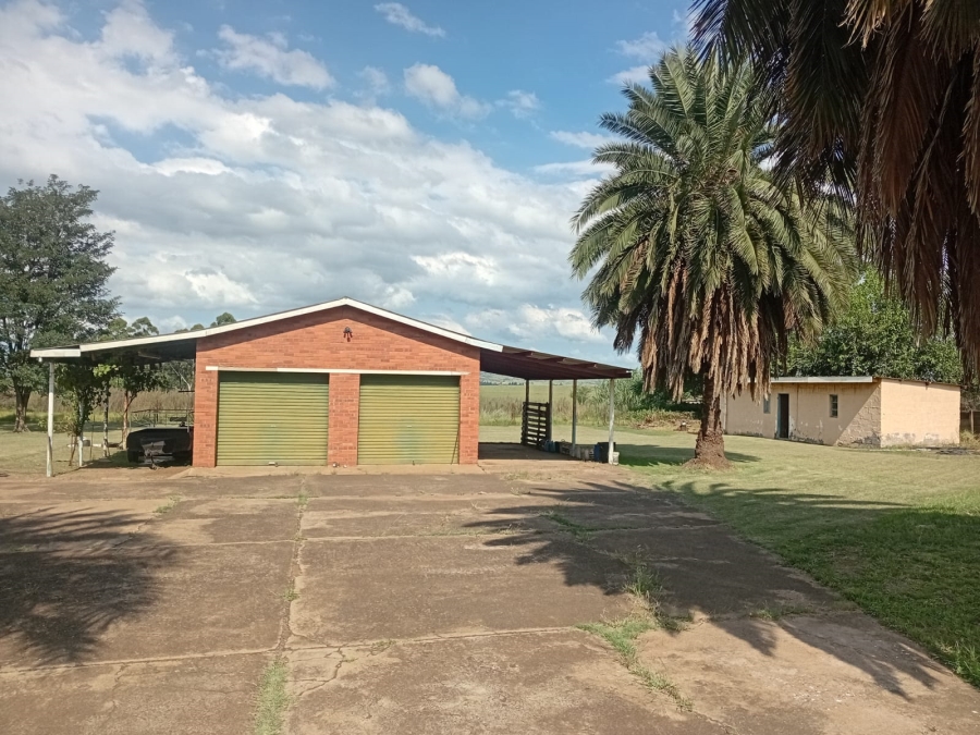 4 Bedroom Property for Sale in Hattingspruit KwaZulu-Natal