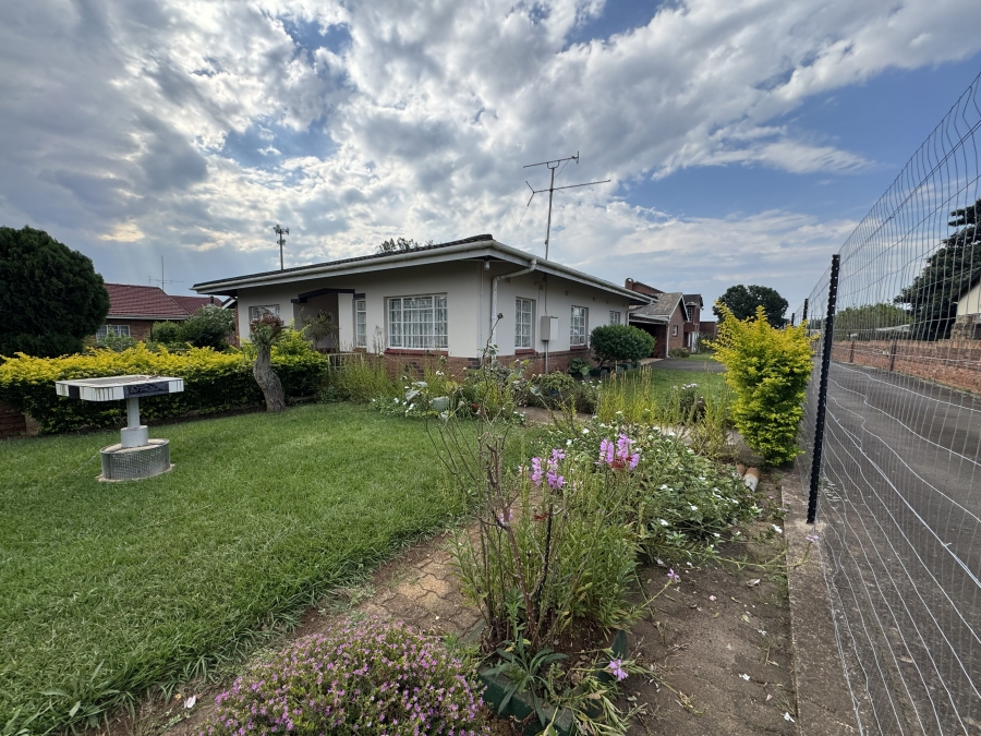 5 Bedroom Property for Sale in Howick West KwaZulu-Natal