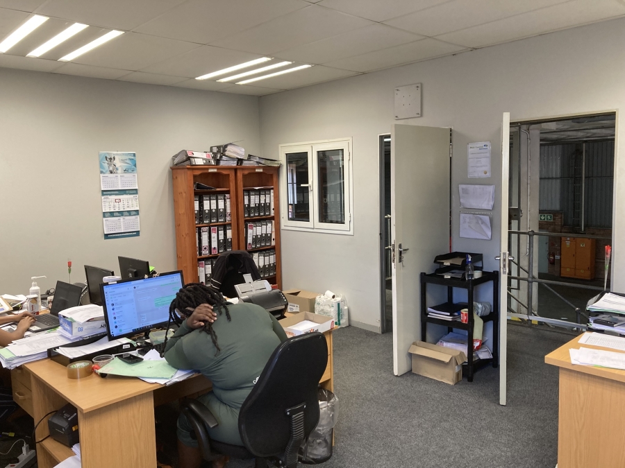 To Let Commercial Property for Rent in Westmead KwaZulu-Natal