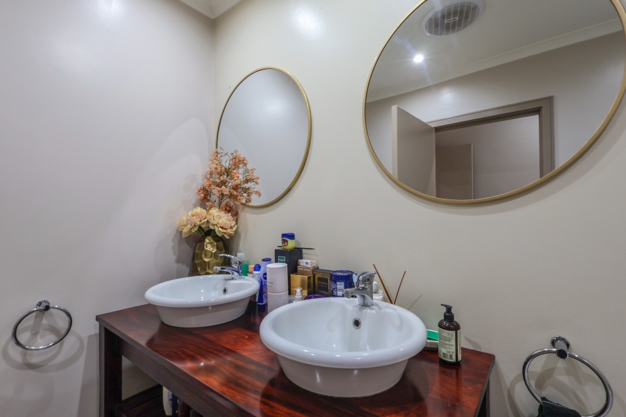 2 Bedroom Property for Sale in Hillcrest Central KwaZulu-Natal