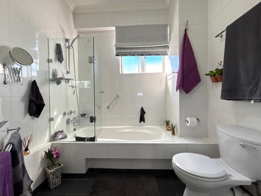 2 Bedroom Property for Sale in Essenwood KwaZulu-Natal