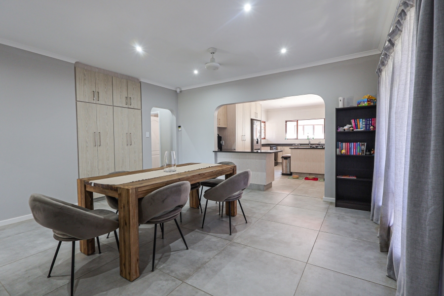 3 Bedroom Property for Sale in Amanzimtoti KwaZulu-Natal