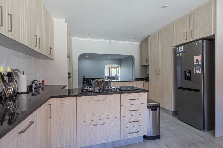 3 Bedroom Property for Sale in Amanzimtoti KwaZulu-Natal