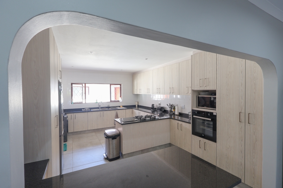 3 Bedroom Property for Sale in Amanzimtoti KwaZulu-Natal