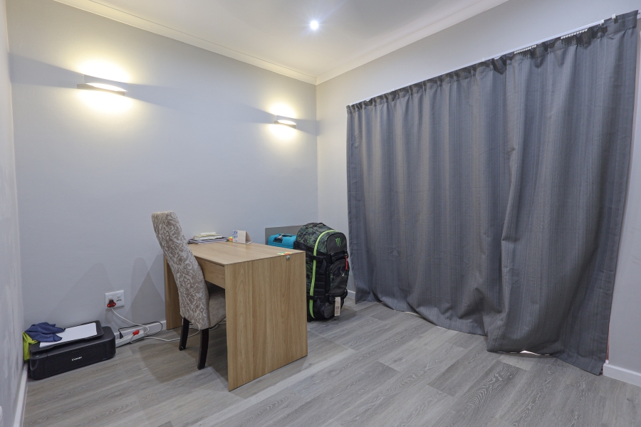 3 Bedroom Property for Sale in Amanzimtoti KwaZulu-Natal