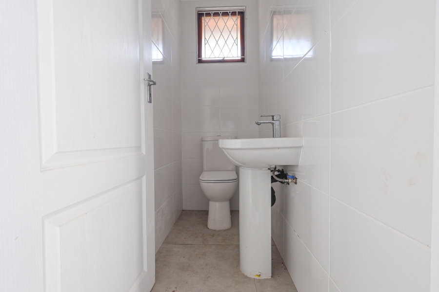 3 Bedroom Property for Sale in Amanzimtoti KwaZulu-Natal