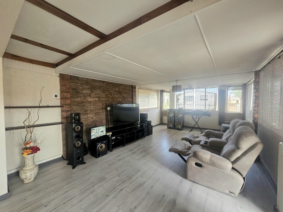 To Let 3 Bedroom Property for Rent in Ocean View KwaZulu-Natal