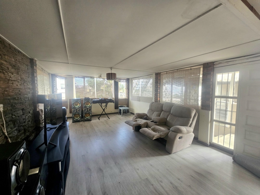 To Let 3 Bedroom Property for Rent in Ocean View KwaZulu-Natal