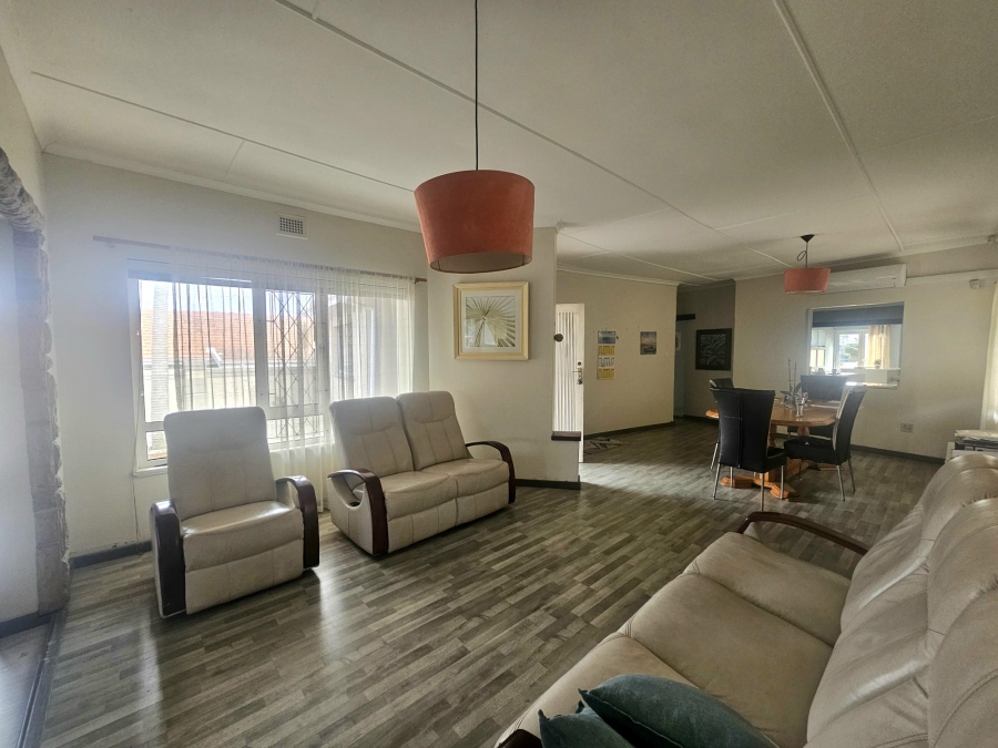 To Let 3 Bedroom Property for Rent in Ocean View KwaZulu-Natal